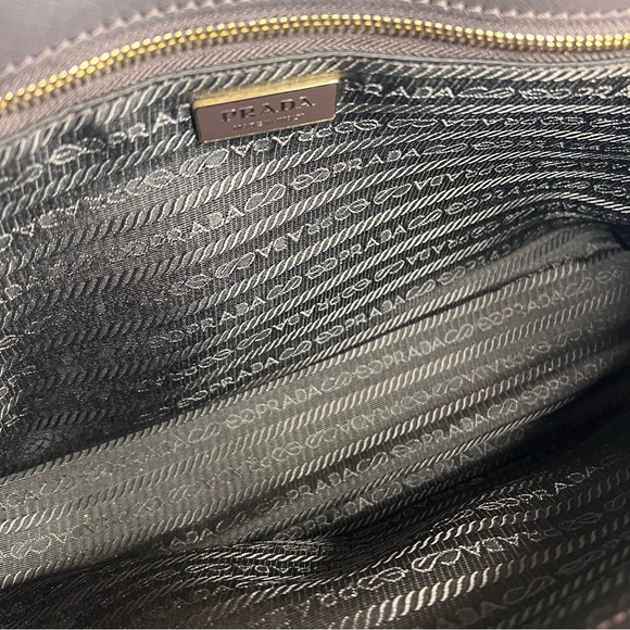 PRADA 
Saffiano Lux Large Tote Cocoa Brown - Picture 13 of 16
